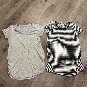 Bundle of 2 maternity tee shirts